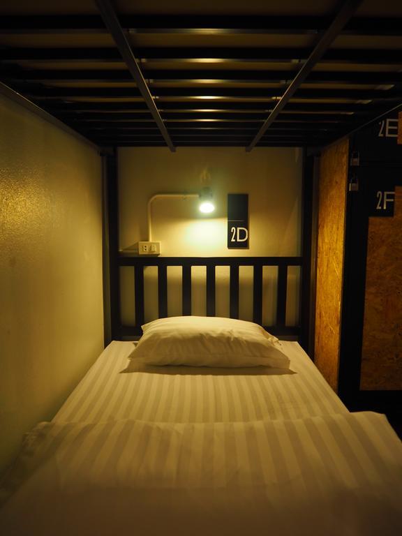 Eden Walking Street Hostel Chiang Mai Phòng bức ảnh