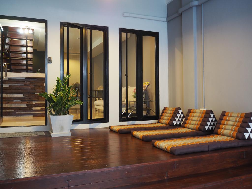 Eden Walking Street Hostel Chiang Mai Ngoại thất bức ảnh