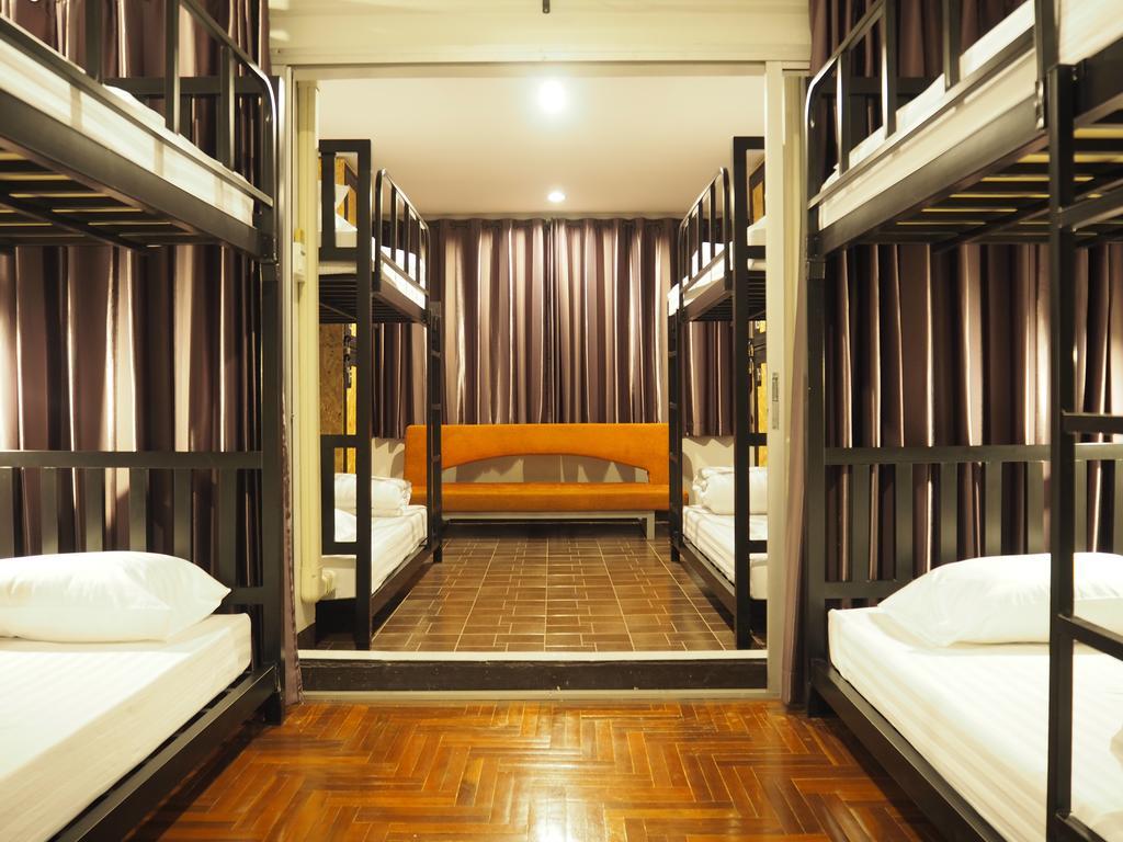 Eden Walking Street Hostel Chiang Mai Phòng bức ảnh