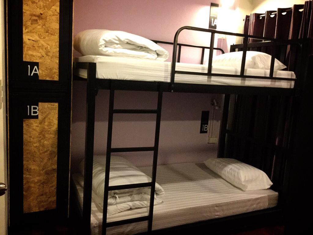 Eden Walking Street Hostel Chiang Mai Phòng bức ảnh