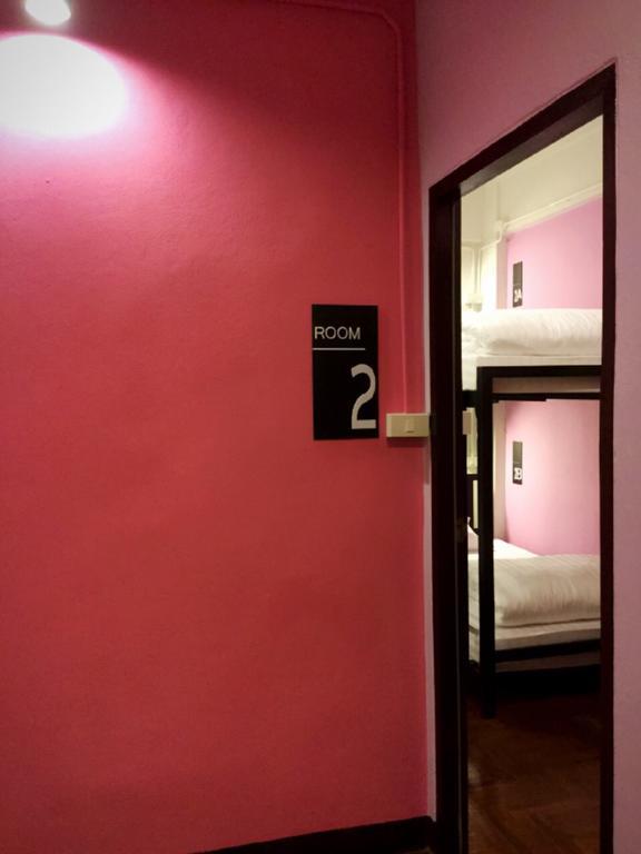 Eden Walking Street Hostel Chiang Mai Phòng bức ảnh