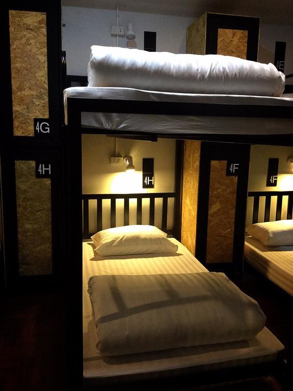 Eden Walking Street Hostel Chiang Mai Phòng bức ảnh