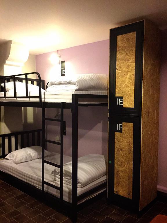 Eden Walking Street Hostel Chiang Mai Phòng bức ảnh