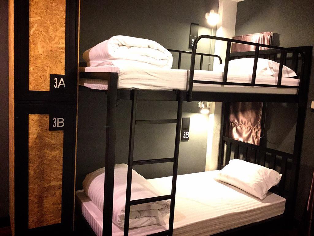 Eden Walking Street Hostel Chiang Mai Phòng bức ảnh