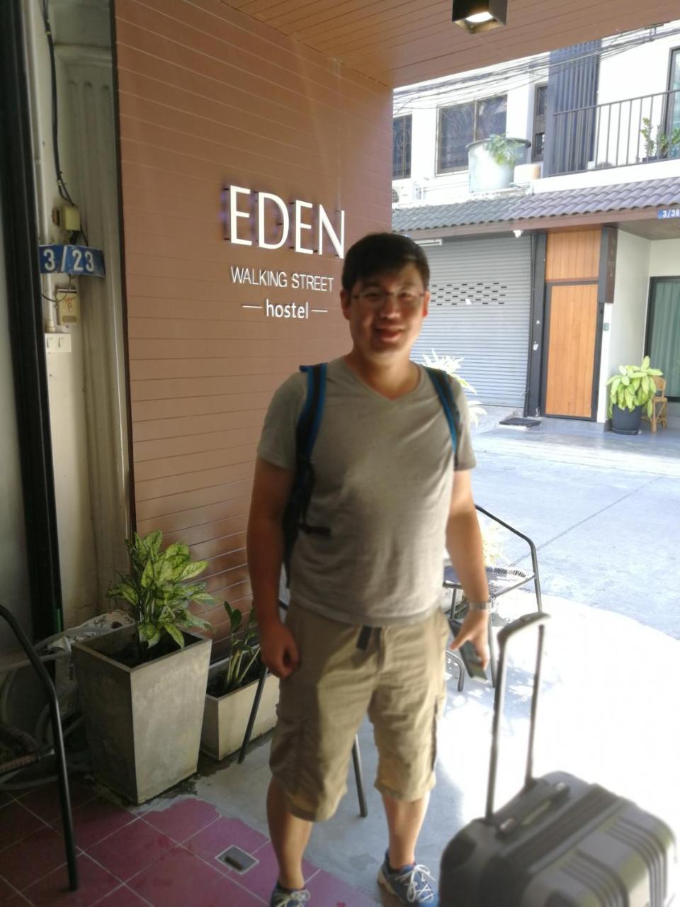 Eden Walking Street Hostel Chiang Mai Ngoại thất bức ảnh