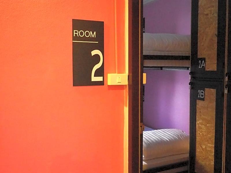 Eden Walking Street Hostel Chiang Mai Ngoại thất bức ảnh