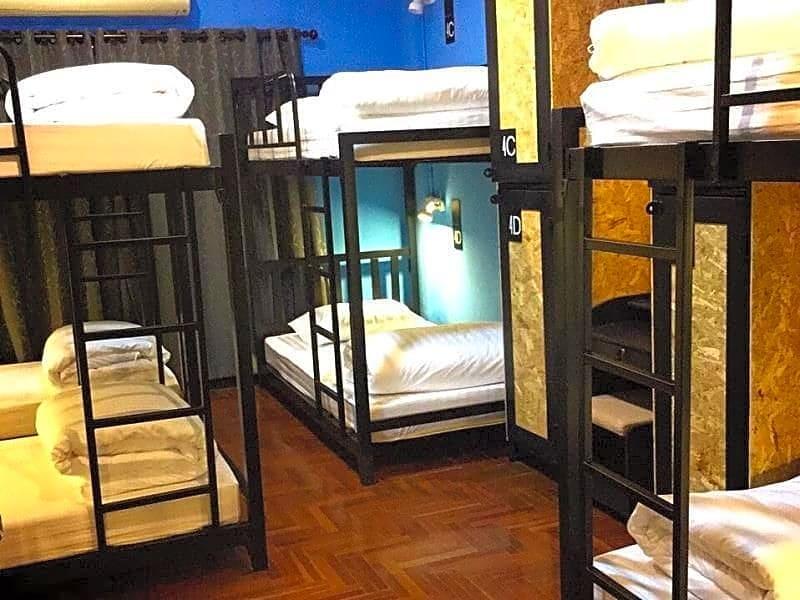 Eden Walking Street Hostel Chiang Mai Ngoại thất bức ảnh