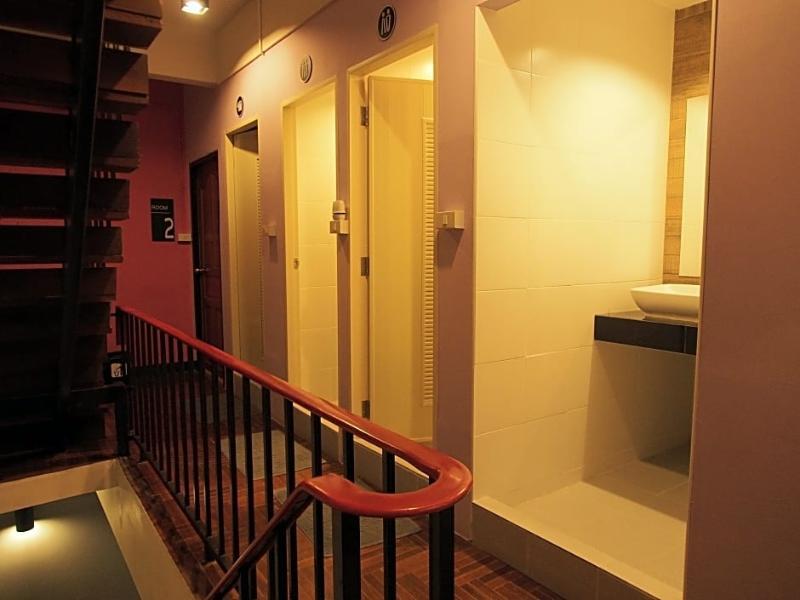 Eden Walking Street Hostel Chiang Mai Ngoại thất bức ảnh